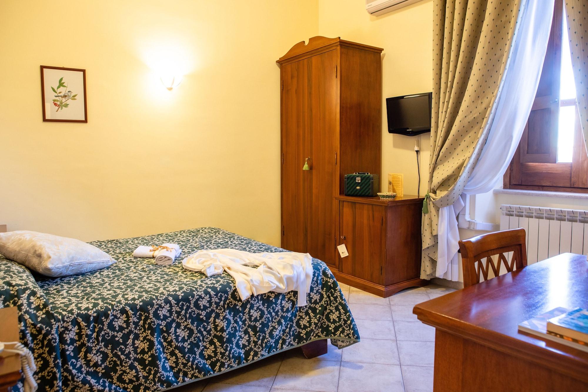 Hotel Il Cavalier D'Arpino Extérieur photo