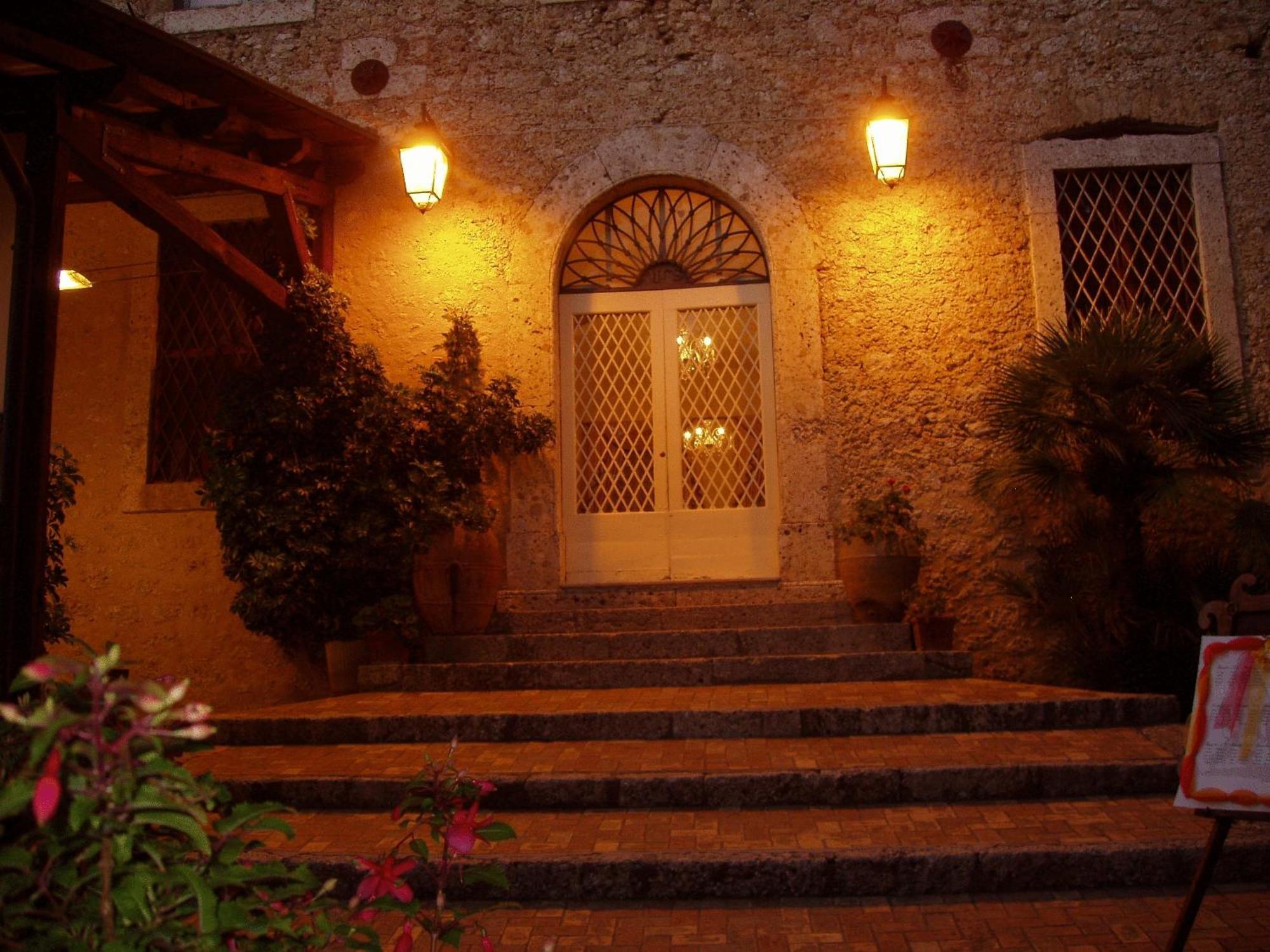 Hotel Il Cavalier D'Arpino Extérieur photo