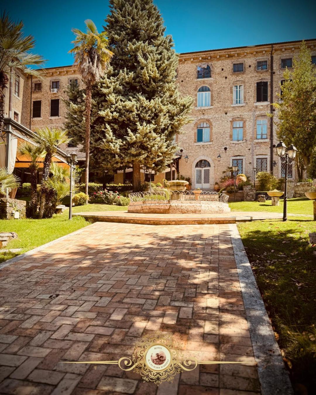Hotel Il Cavalier D'Arpino Extérieur photo