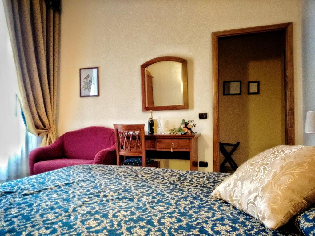 Hotel Il Cavalier D'Arpino Extérieur photo