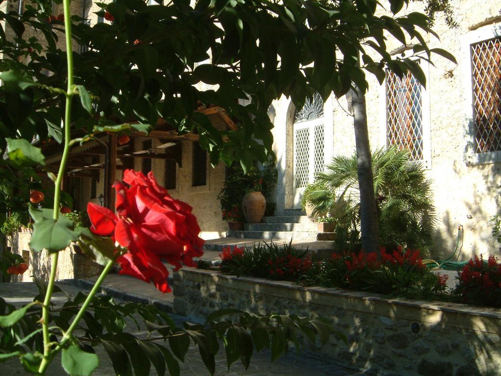 Hotel Il Cavalier D'Arpino Extérieur photo