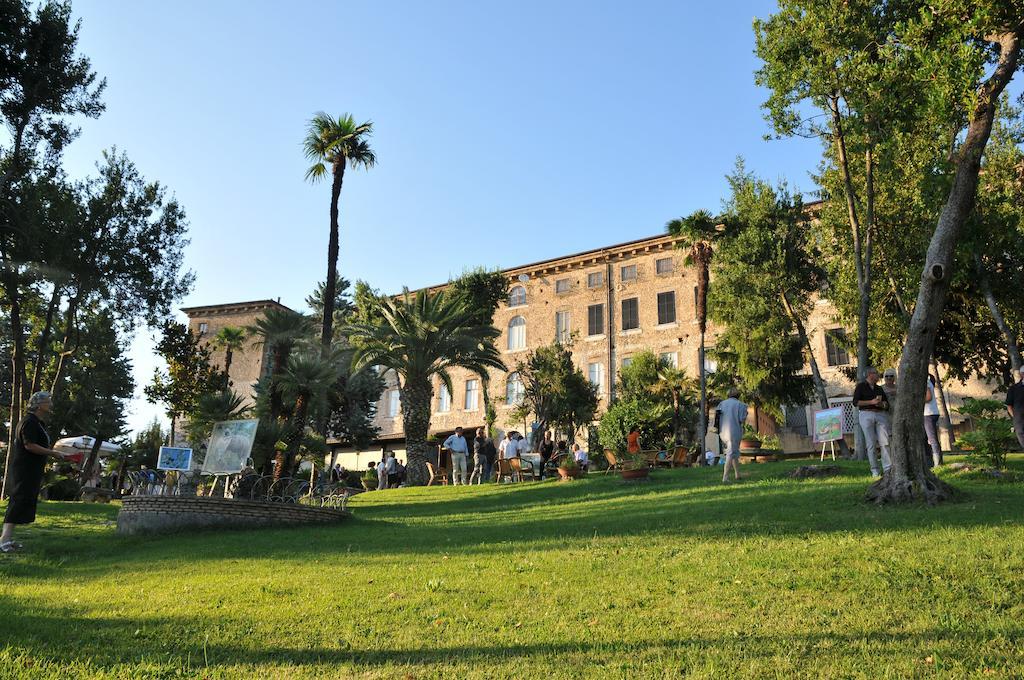 Hotel Il Cavalier D'Arpino Extérieur photo