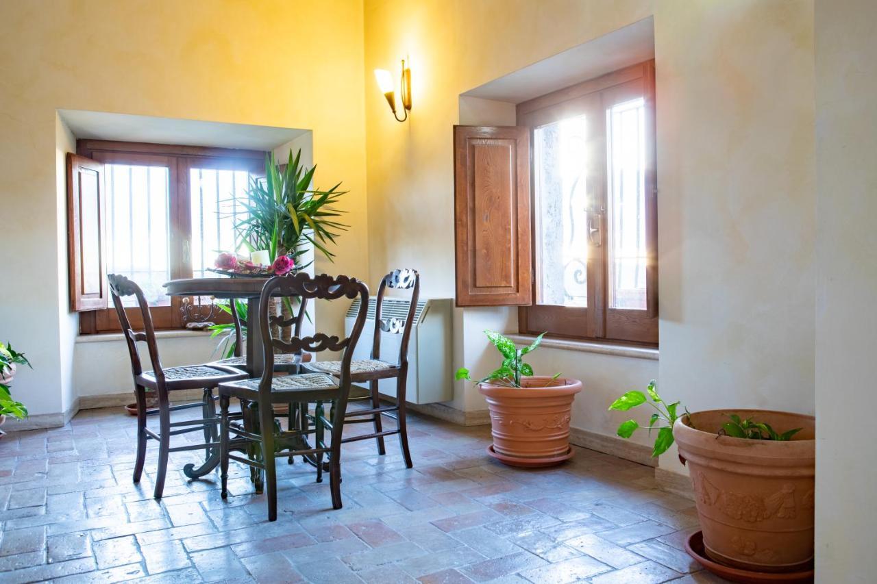 Hotel Il Cavalier D'Arpino Extérieur photo